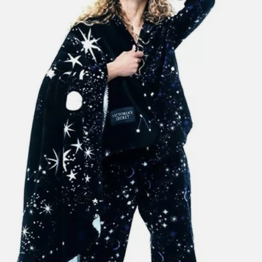 Victoria's Secret Black and White Starry Blanket